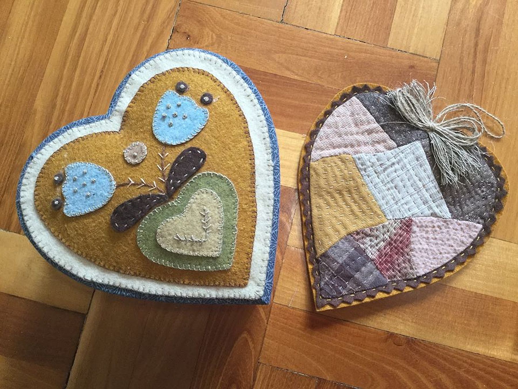 Mosószer- és gyöngynyaklánc-készítés, körmönfonás a kézművesek online műhelyében